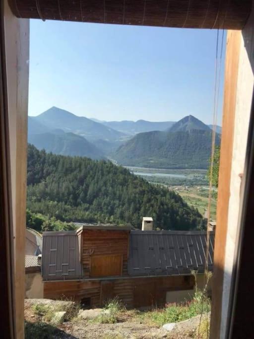 Maisonnette Avec Terrasse Et Vue Imprenable * Théus